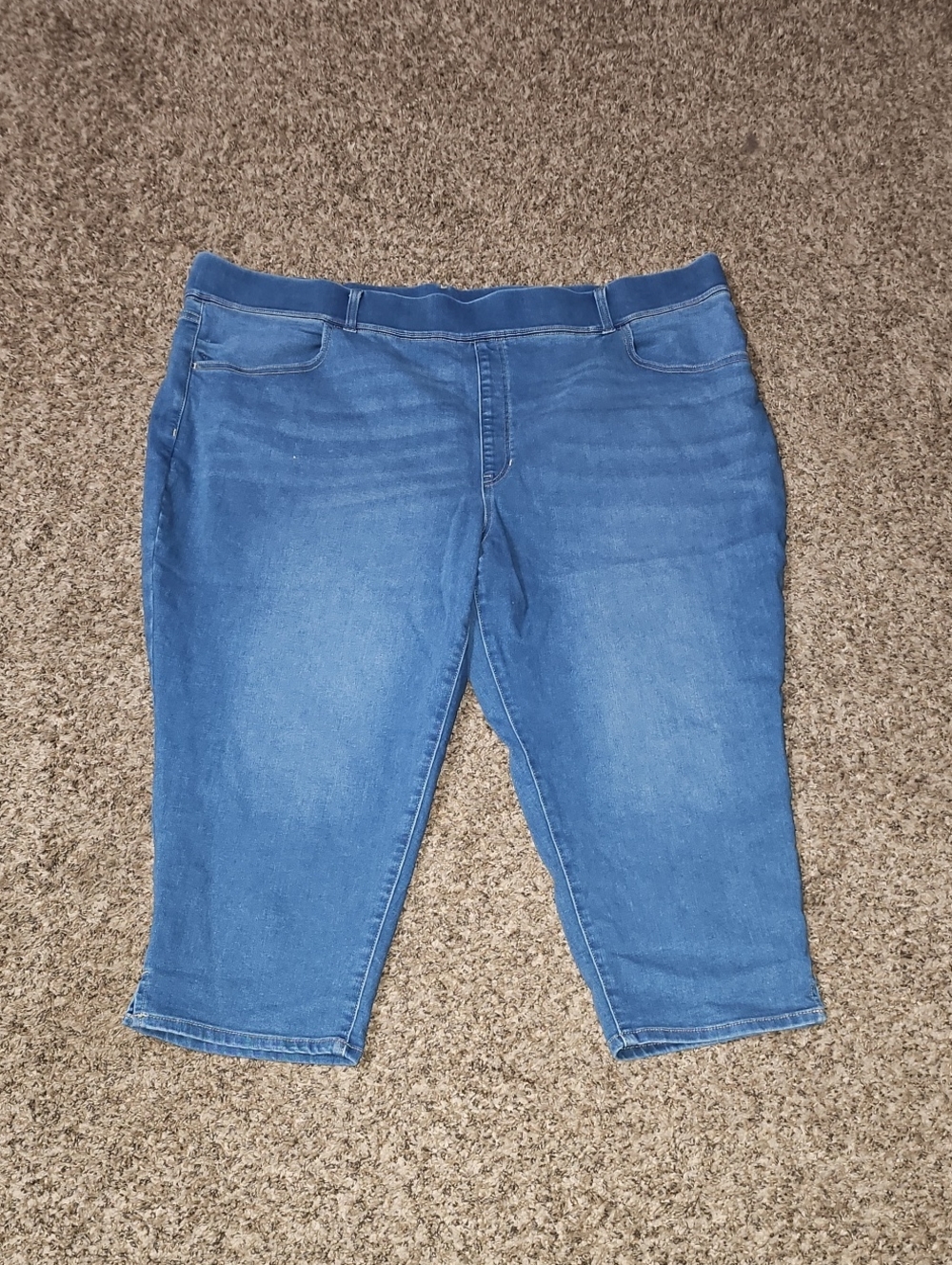 TERRA&SKY Capris, Sz 4X (28w-30w)!! Great Condition. Womens Plus Sz Capris